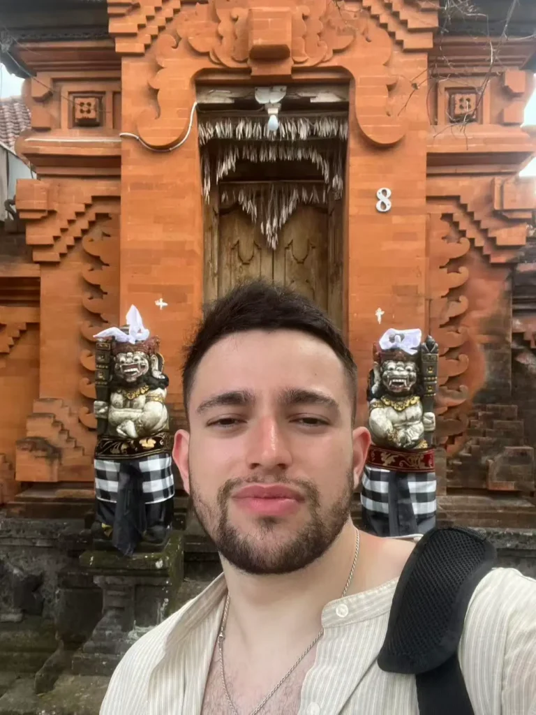Hinduism Temple- Becoming Konstantin travel blog